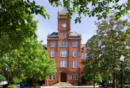 Photo of the front face of Biddle Hall