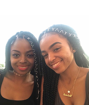 Lelia Jackson ‘20 and her daughter Kneadee Lester-Jackson ‘20