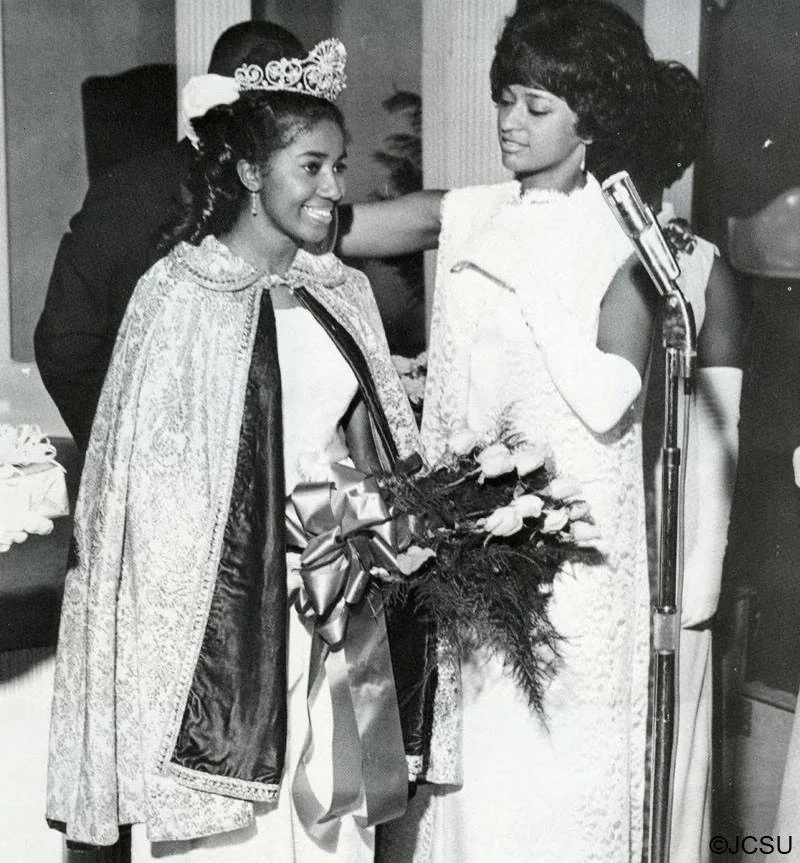 The Homecoming Queen during her coronation. Inez Moore Parker Archives, Johnson C. Smith University · SASLHomCor05