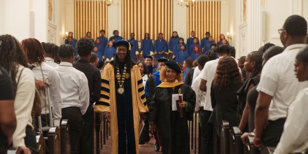 President Kinloch recessing during Freshman Convocation 2025