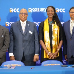Group photo after the agreement with Roxberry was signed
