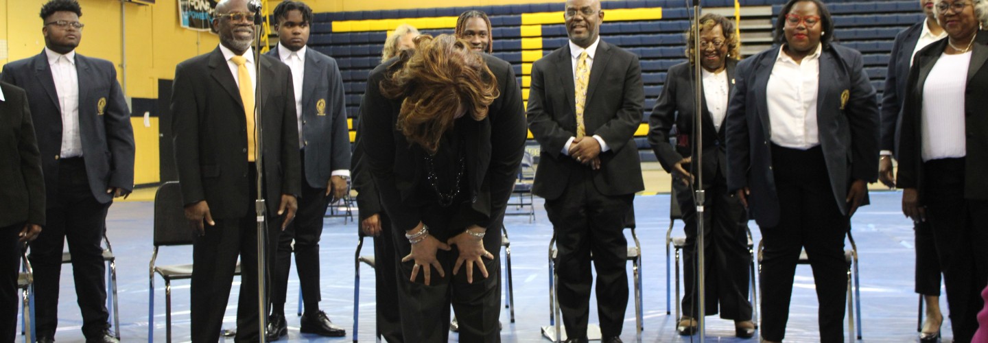 White bowing during CSO JCSU concernt