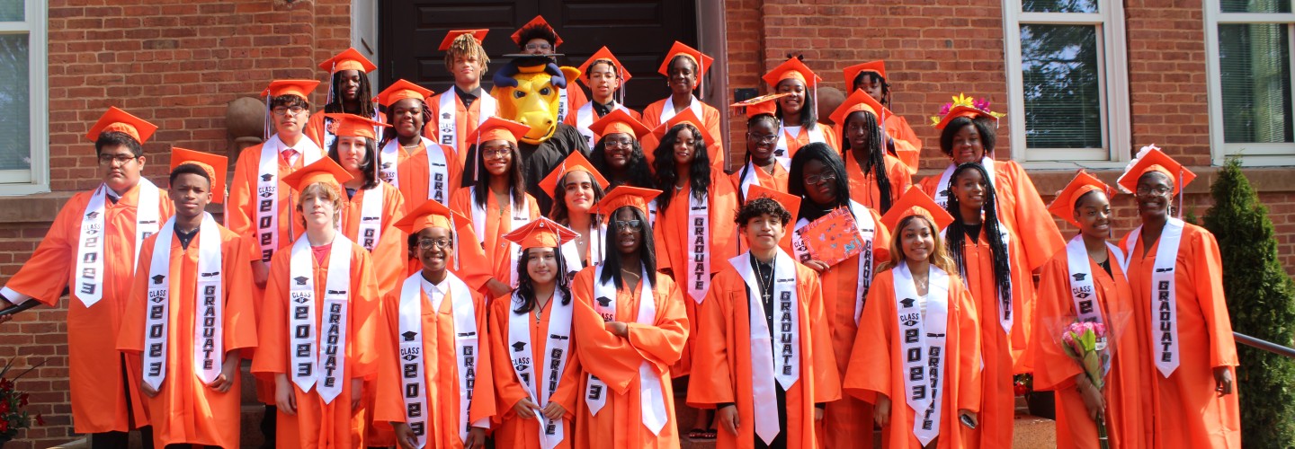 Group Picture of Steele Creek Graduates