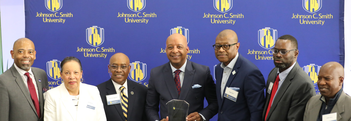 Group photo from Lowe's Event