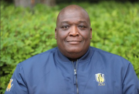 Dr. Reginald Roberts headshot