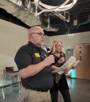 Dr. Mobley and Dr. Kistenberg co-hosting the Seder