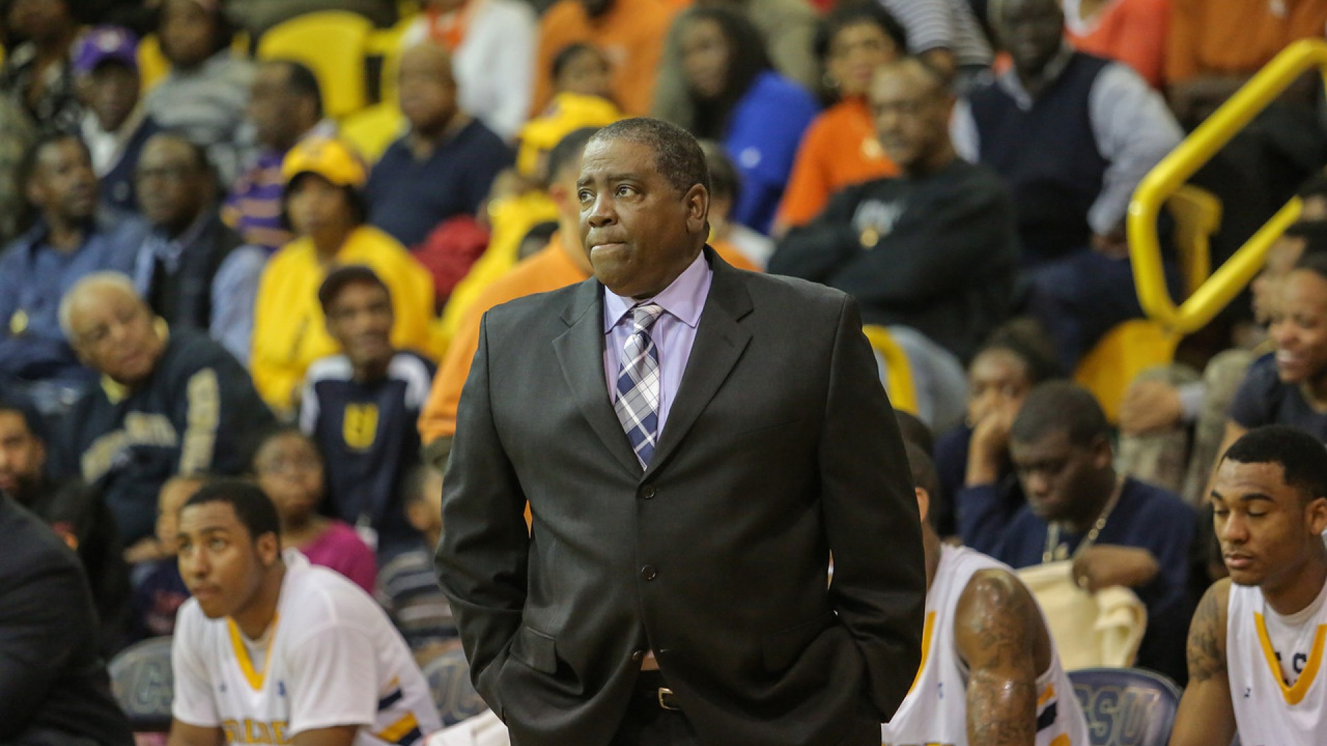 Steve Joyner Sr. Coaching pacing during a game