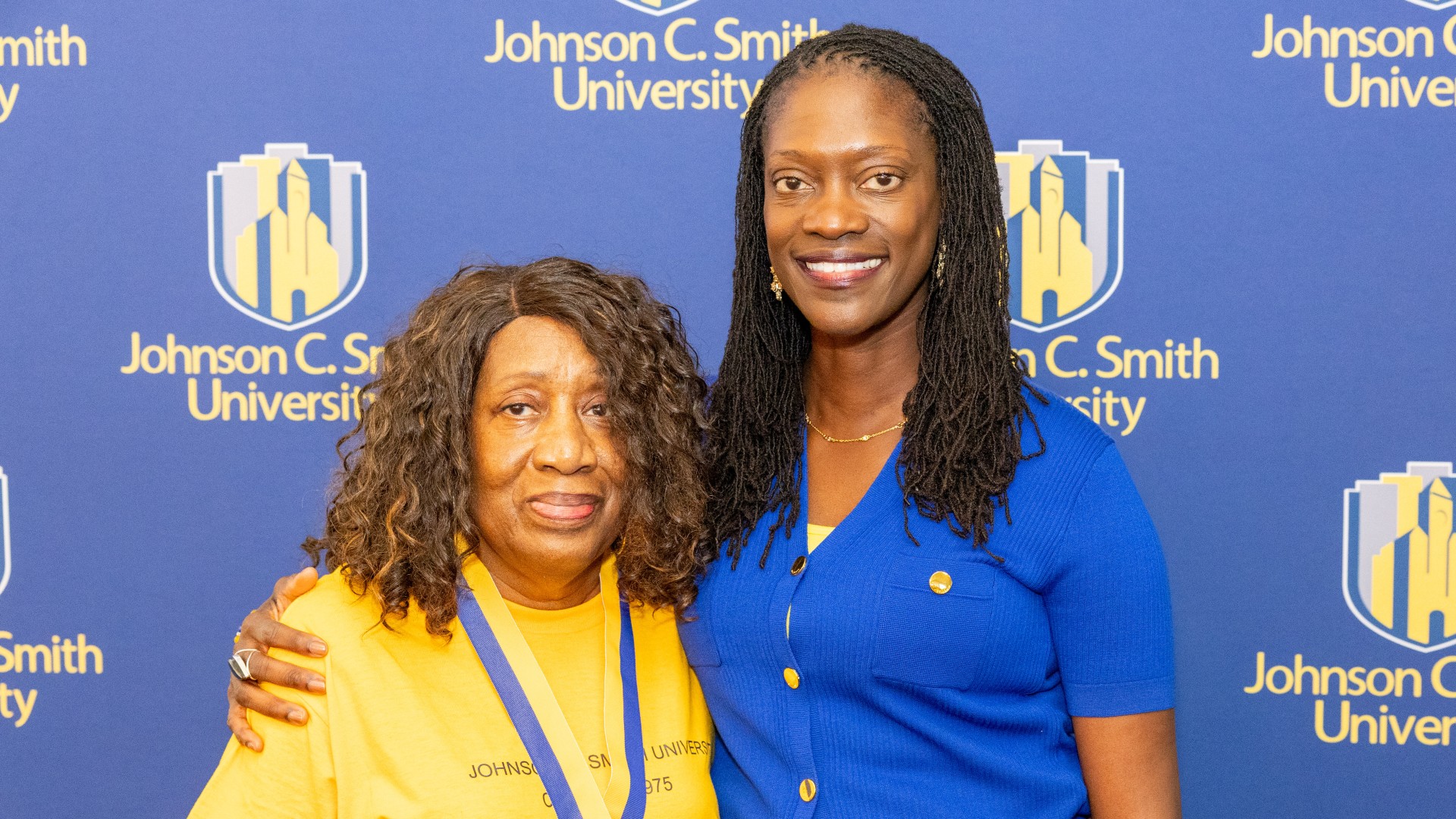 Golden Class medallion with President Kinloch Photos