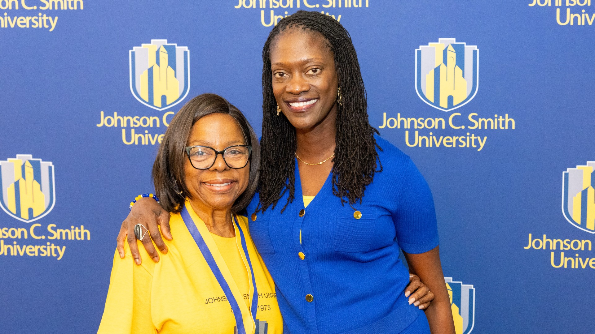 Golden Class medallion with President Kinloch Photos