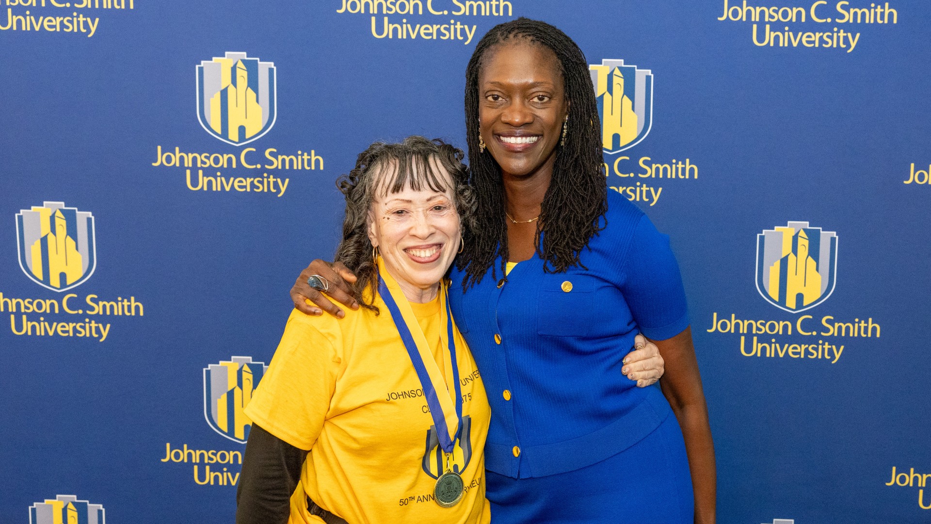 Golden Class medallion with President Kinloch Photos