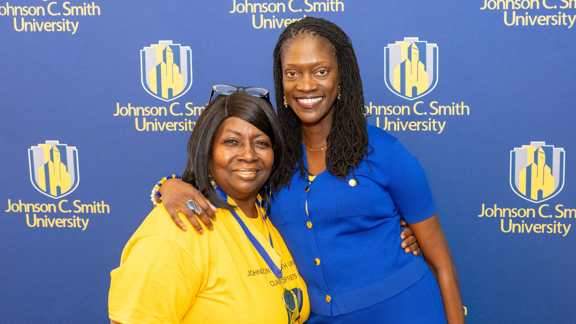 Golden Class medallion with President Kinloch Photos
