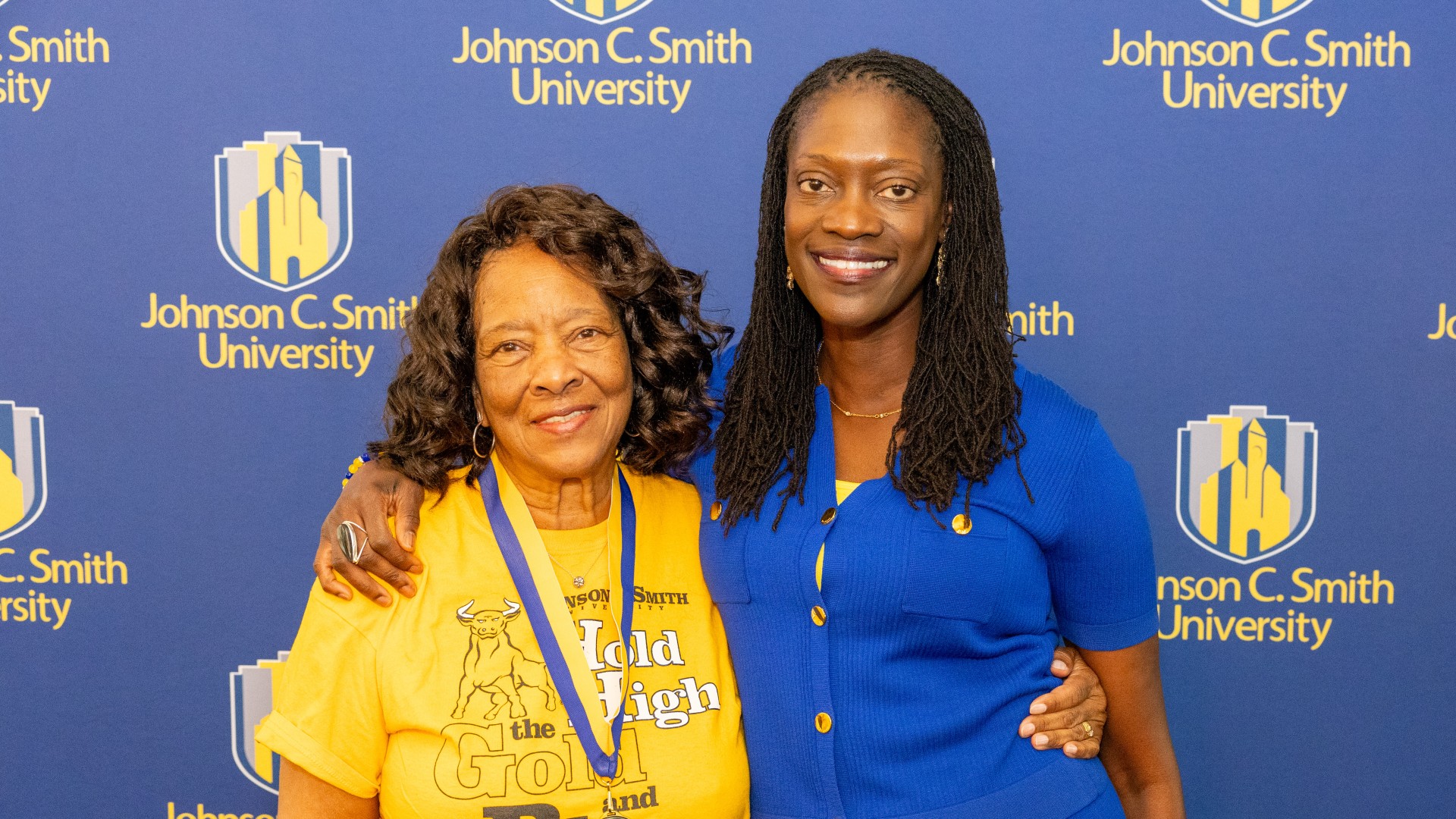Golden Class medallion with President Kinloch Photos