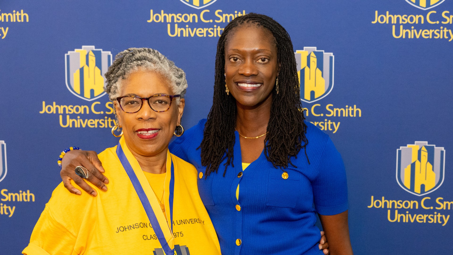 Golden Class medallion with President Kinloch Photos