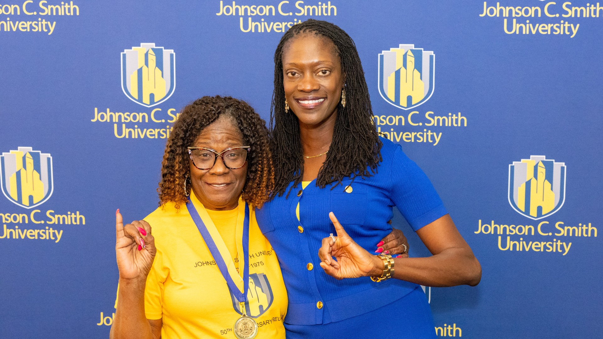 Golden Class medallion with President Kinloch Photos