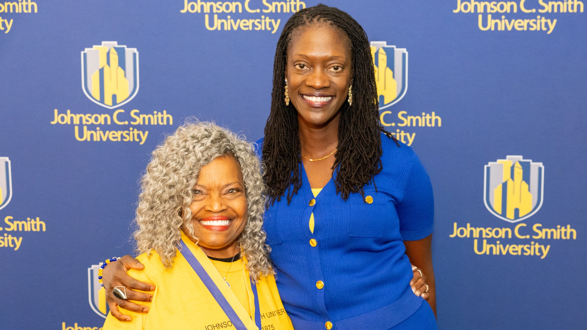 Golden Class medallion with President Kinloch Photos
