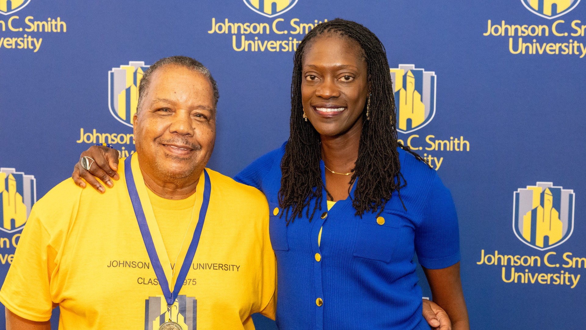 Golden Class medallion with President Kinloch Photos