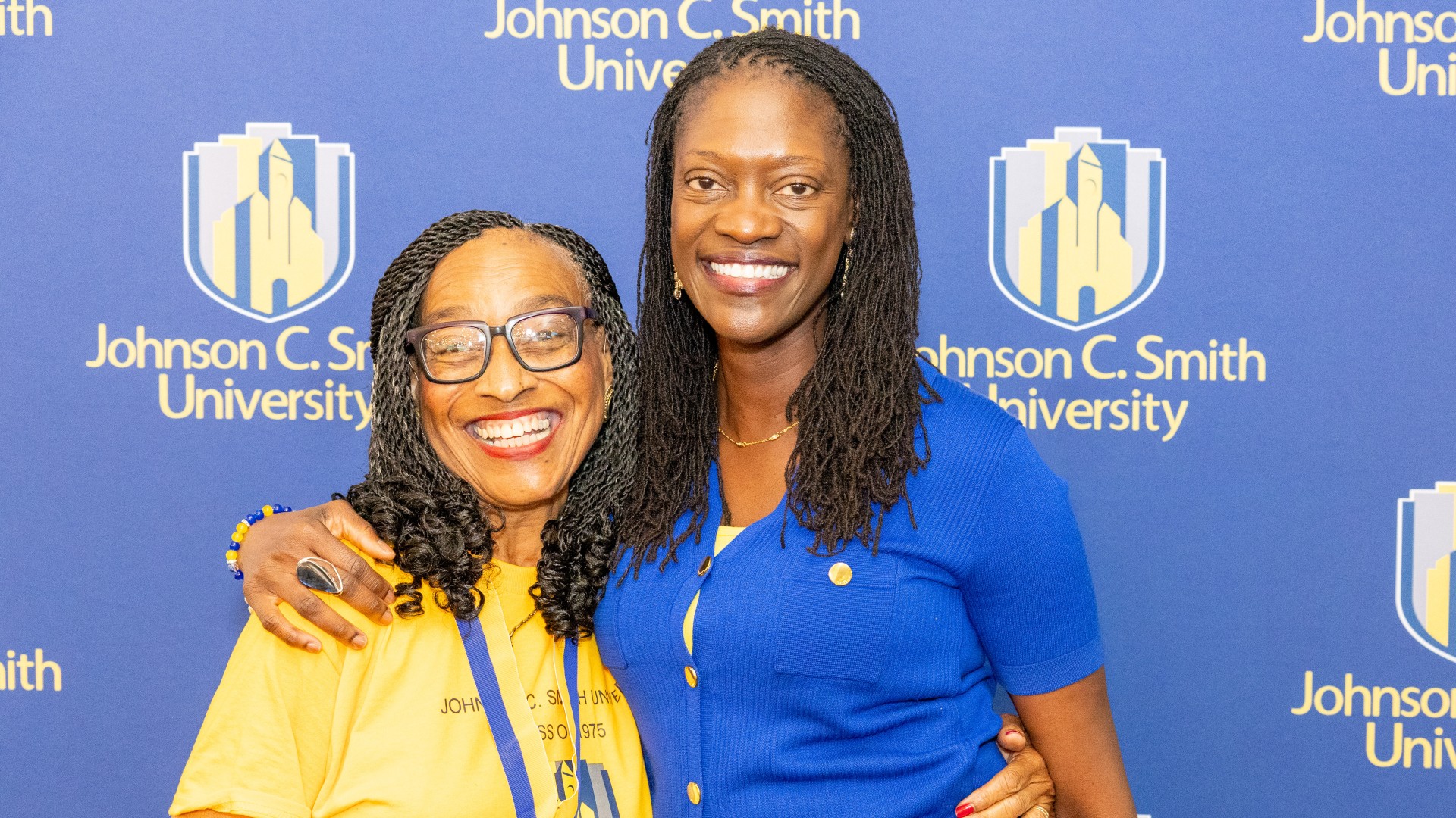 Golden Class medallion with President Kinloch Photos