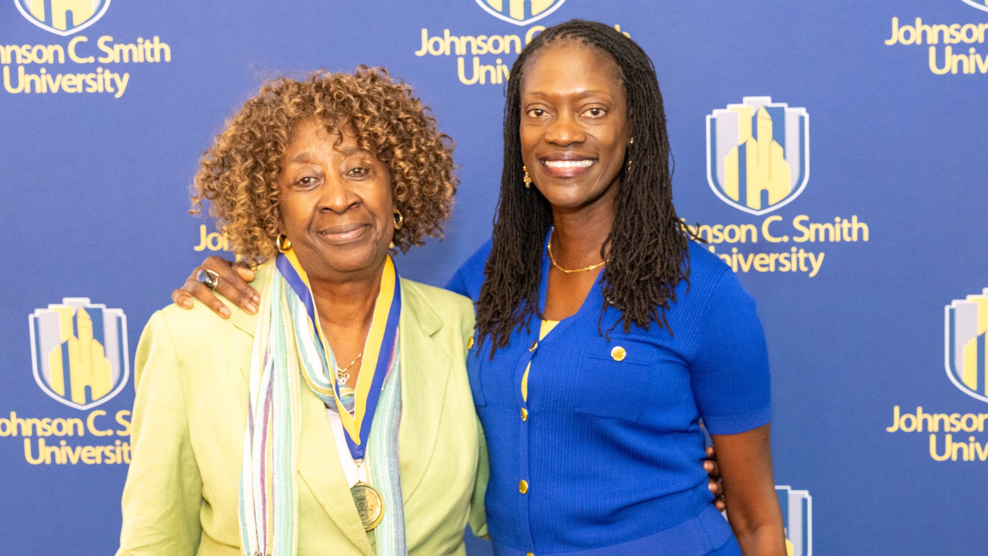 Golden Class medallion with President Kinloch Photos