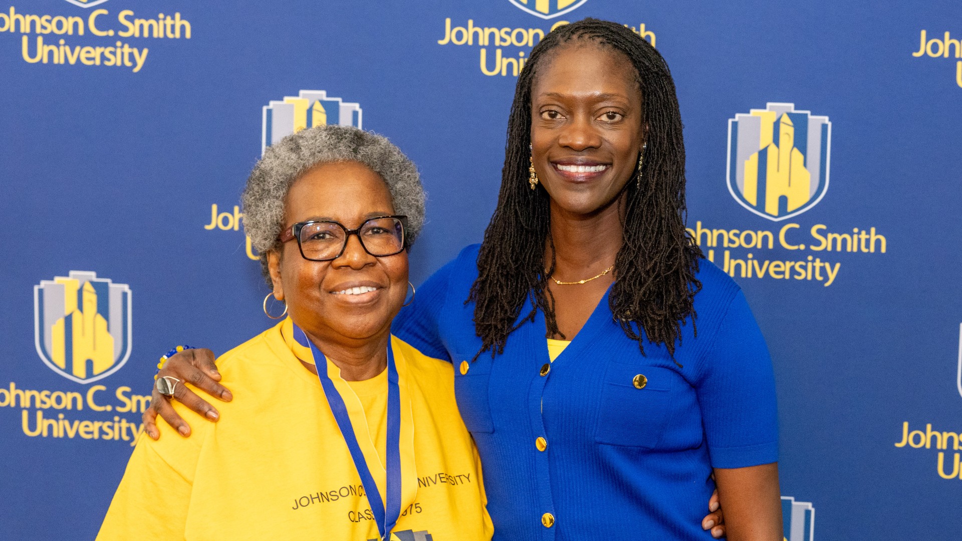 Golden Class medallion with President Kinloch Photos