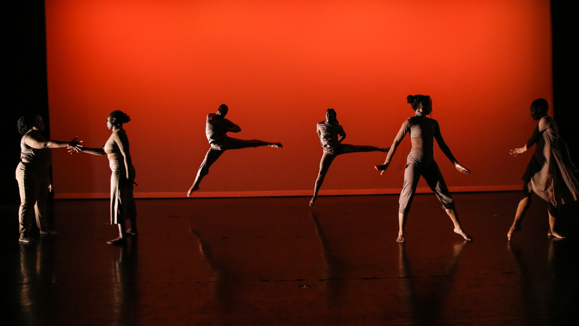 JCSU students dancing